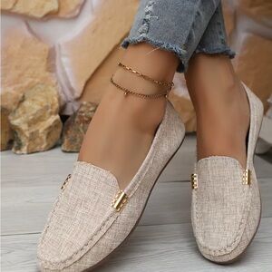 NWOT. Elegant Beige Loafers for Women Size 7